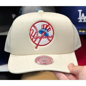 New York Yankees Foam Trucker Snapback Mitchell & Ness | Crème
